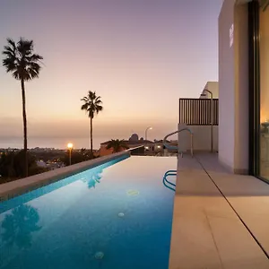 Villa 200m² New D With Private, Heated Pool And Amazing Ocean View., Costa Adeje (Tenerife)